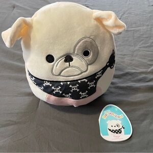 Squishmallow Elanor the bull dog
